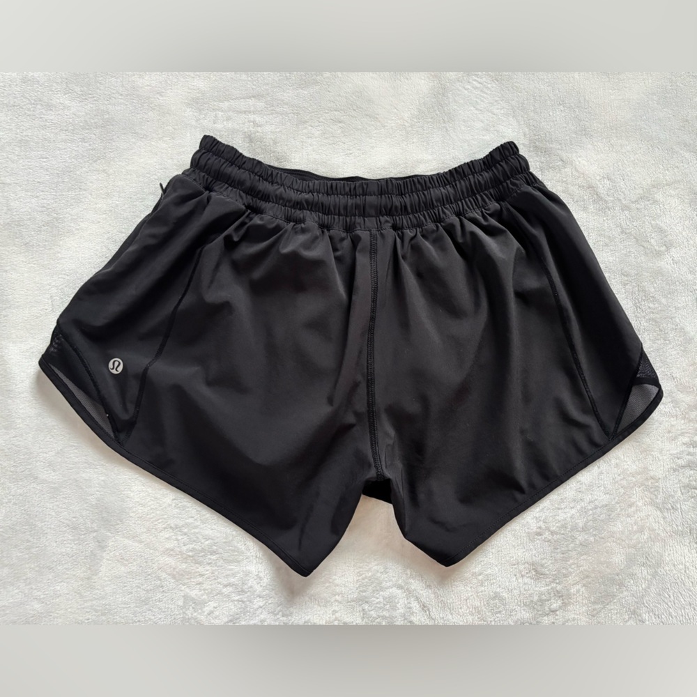 Lululemon Black Hotty Hot Short II Long 4" Inseam Low Rise - Size 6 - Picture 2 of 10